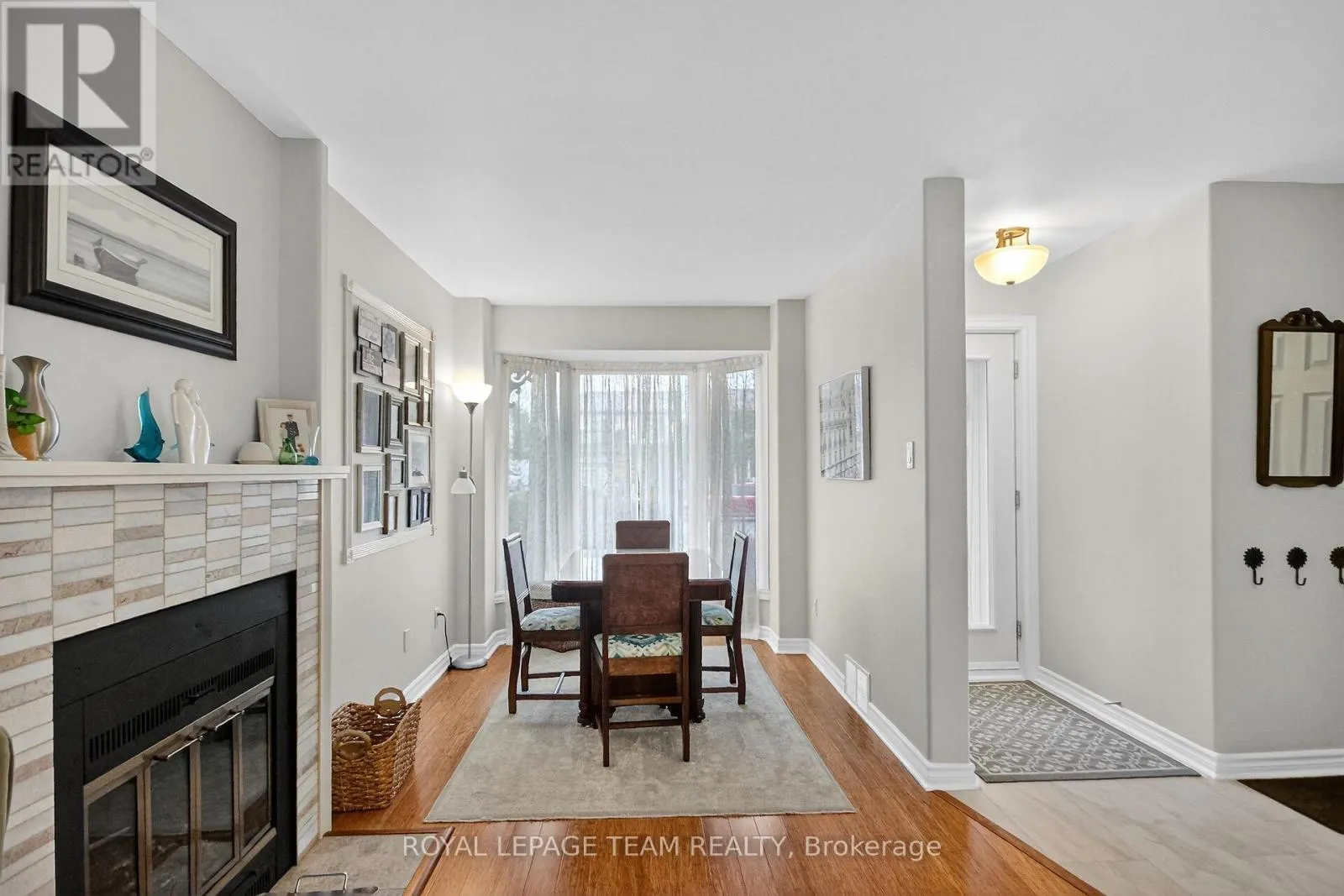 21 RAFTUS SQUARE