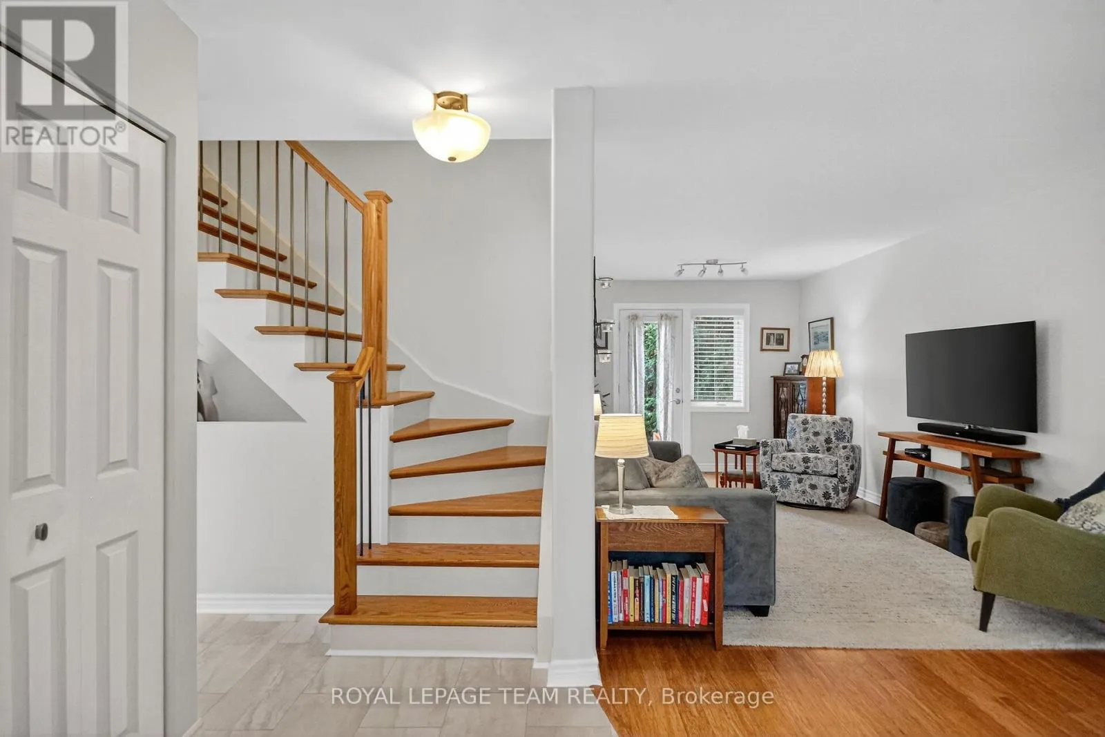 21 RAFTUS SQUARE