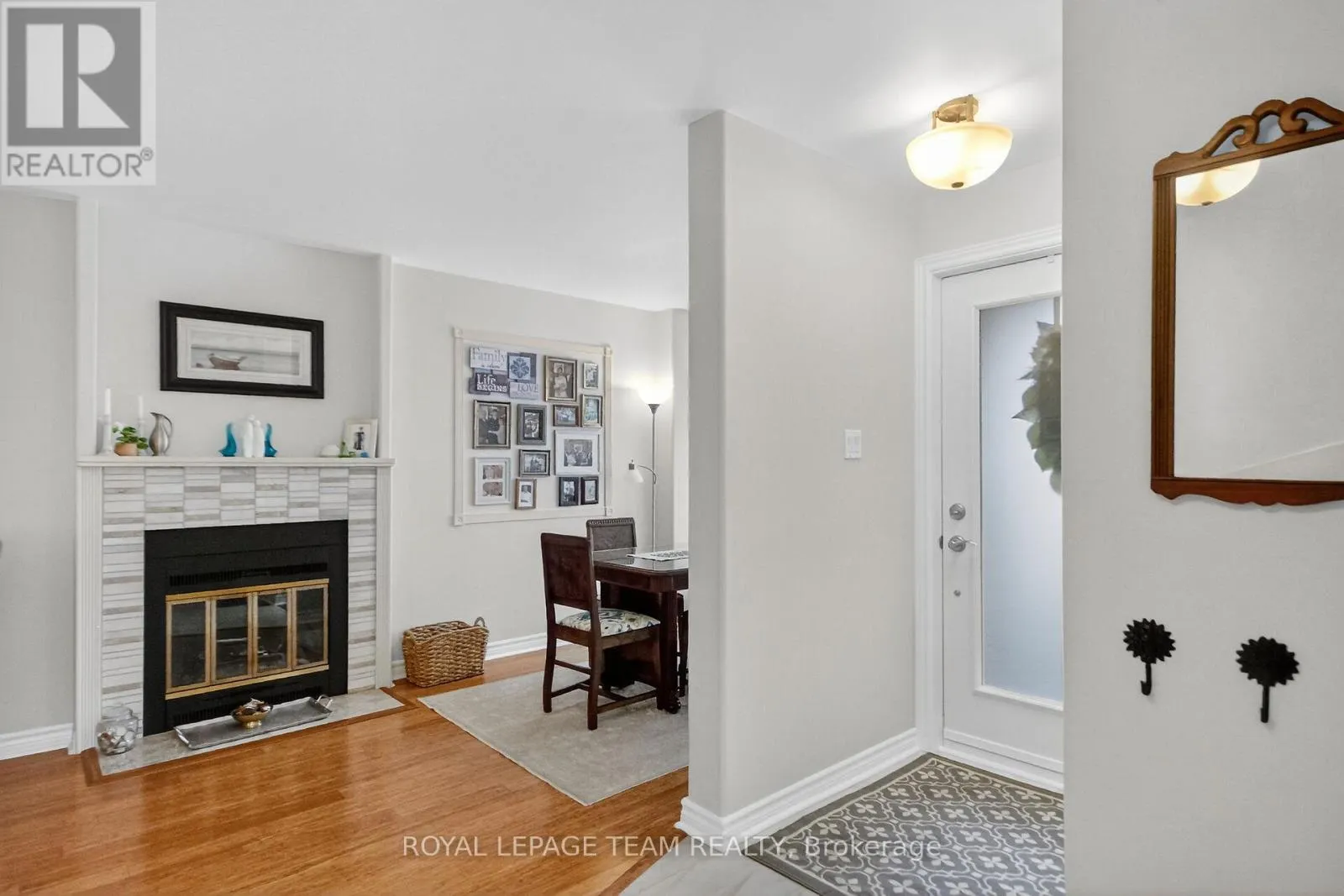21 RAFTUS SQUARE
