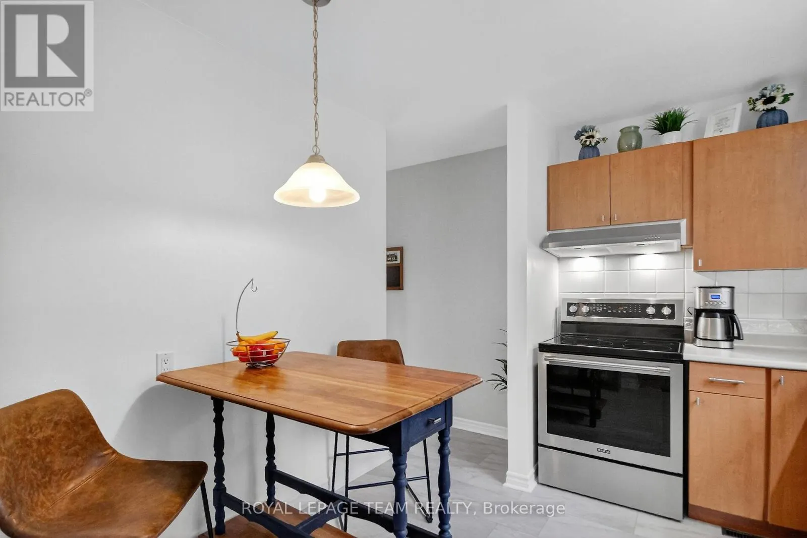 21 RAFTUS SQUARE