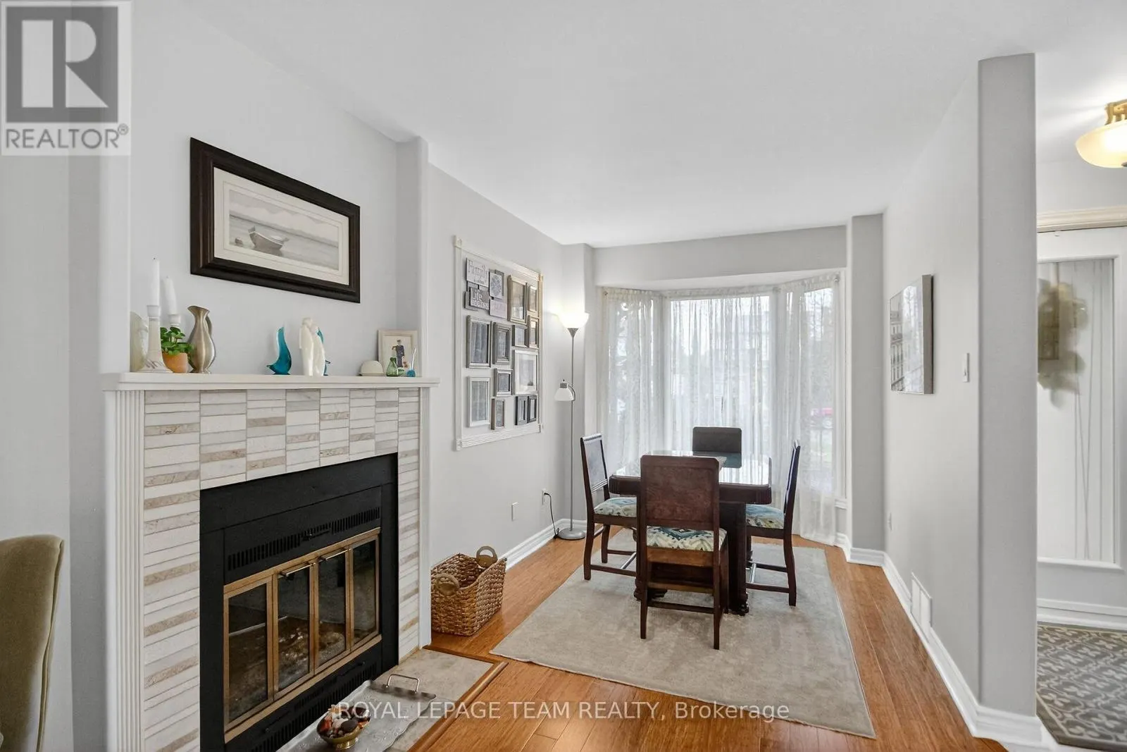 21 RAFTUS SQUARE
