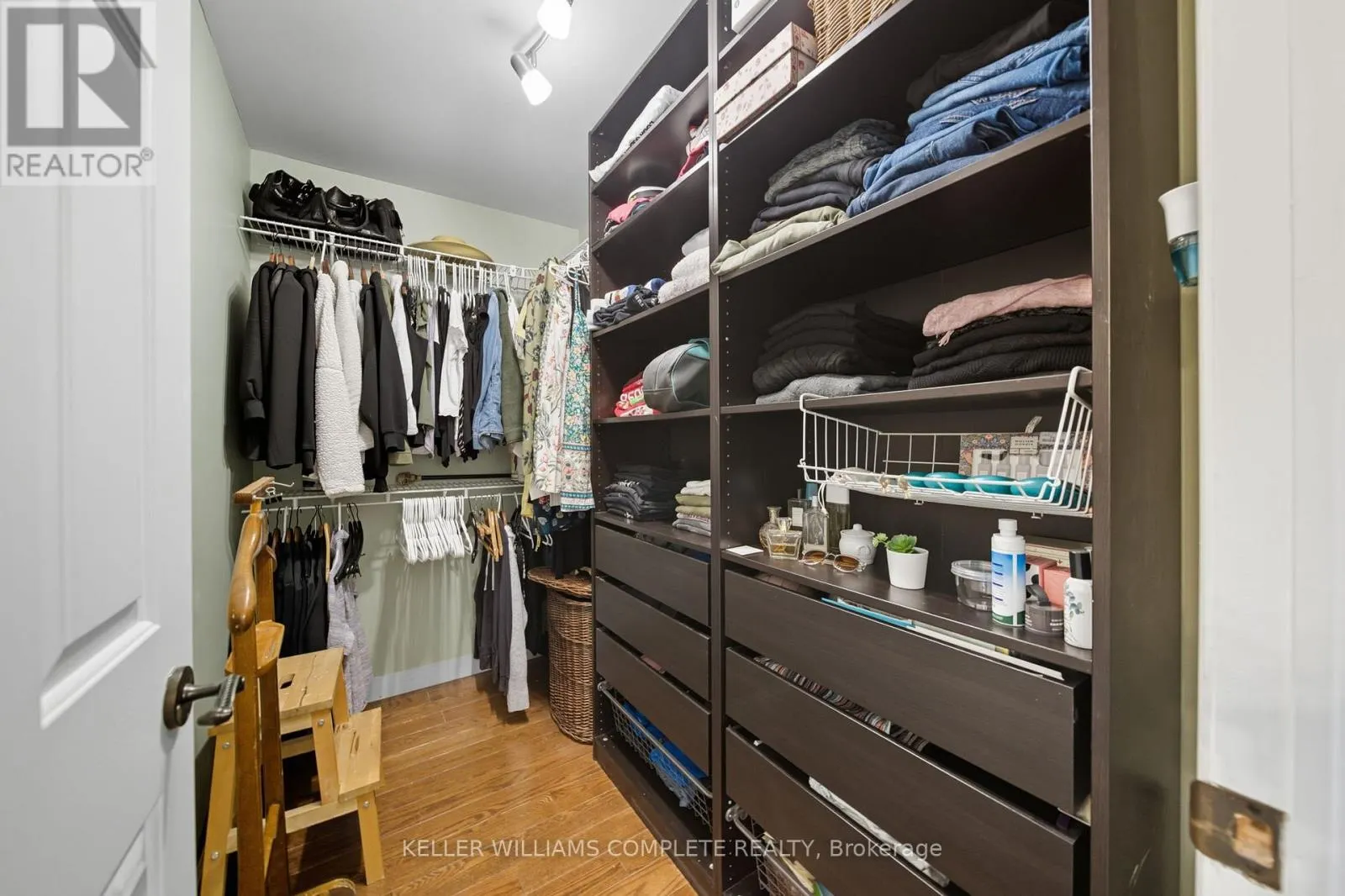 142 MEADOWBROOK DRIVE