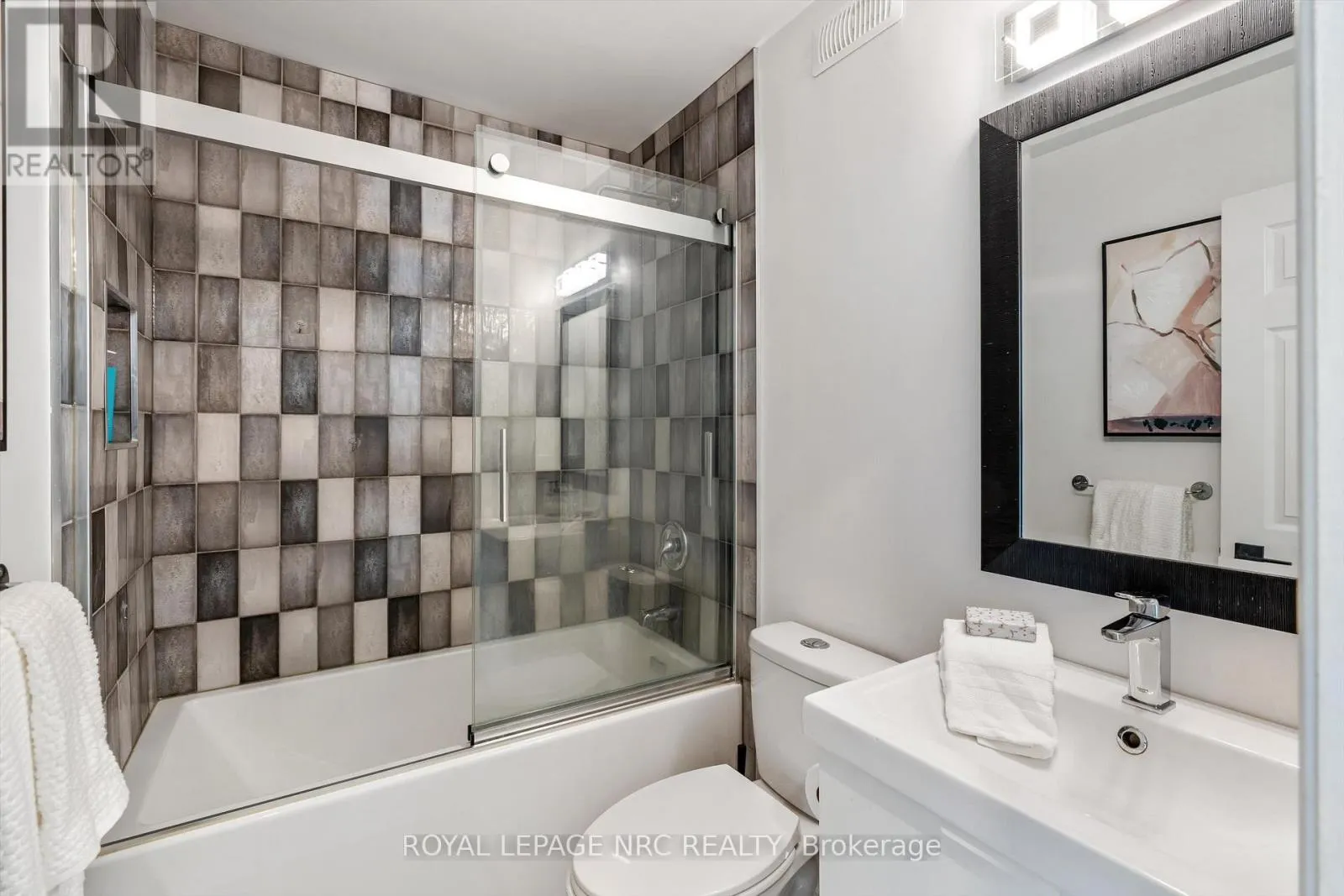 264 LAKESHORE ROAD