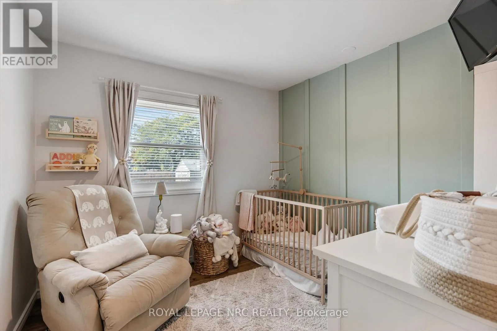 264 LAKESHORE ROAD