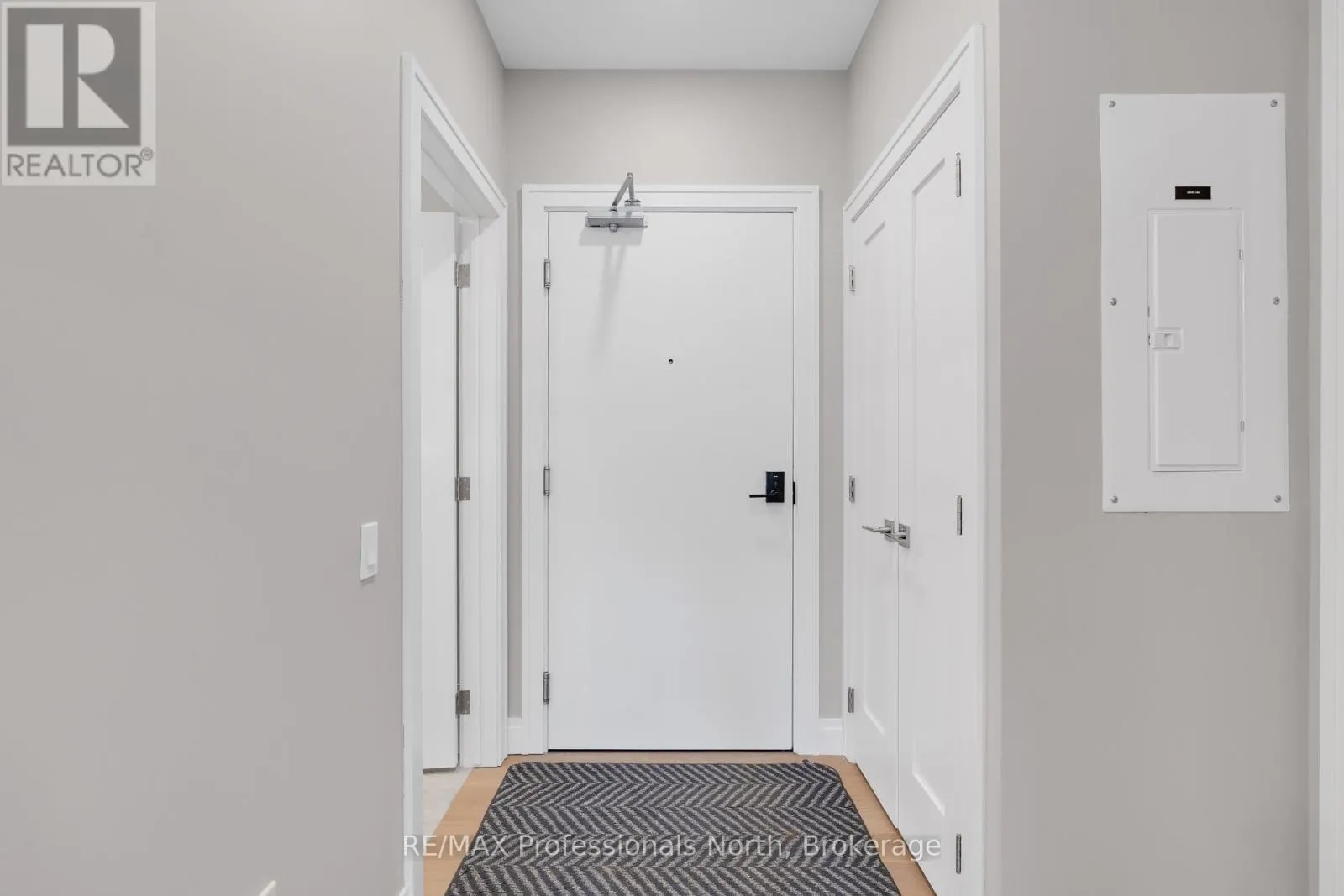 201 - 32 BRUNEL ROAD, #201