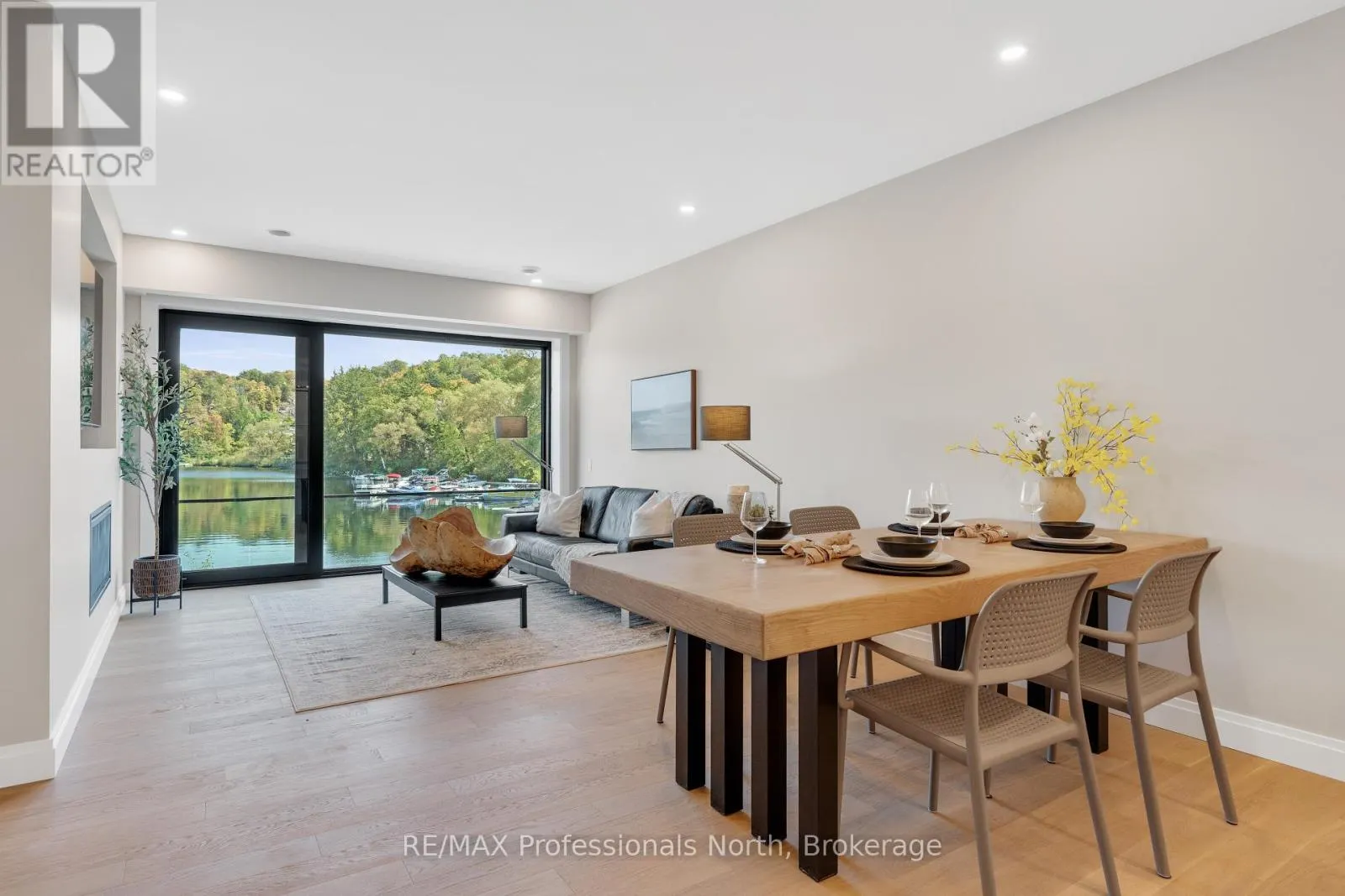 201 - 32 BRUNEL ROAD, #201