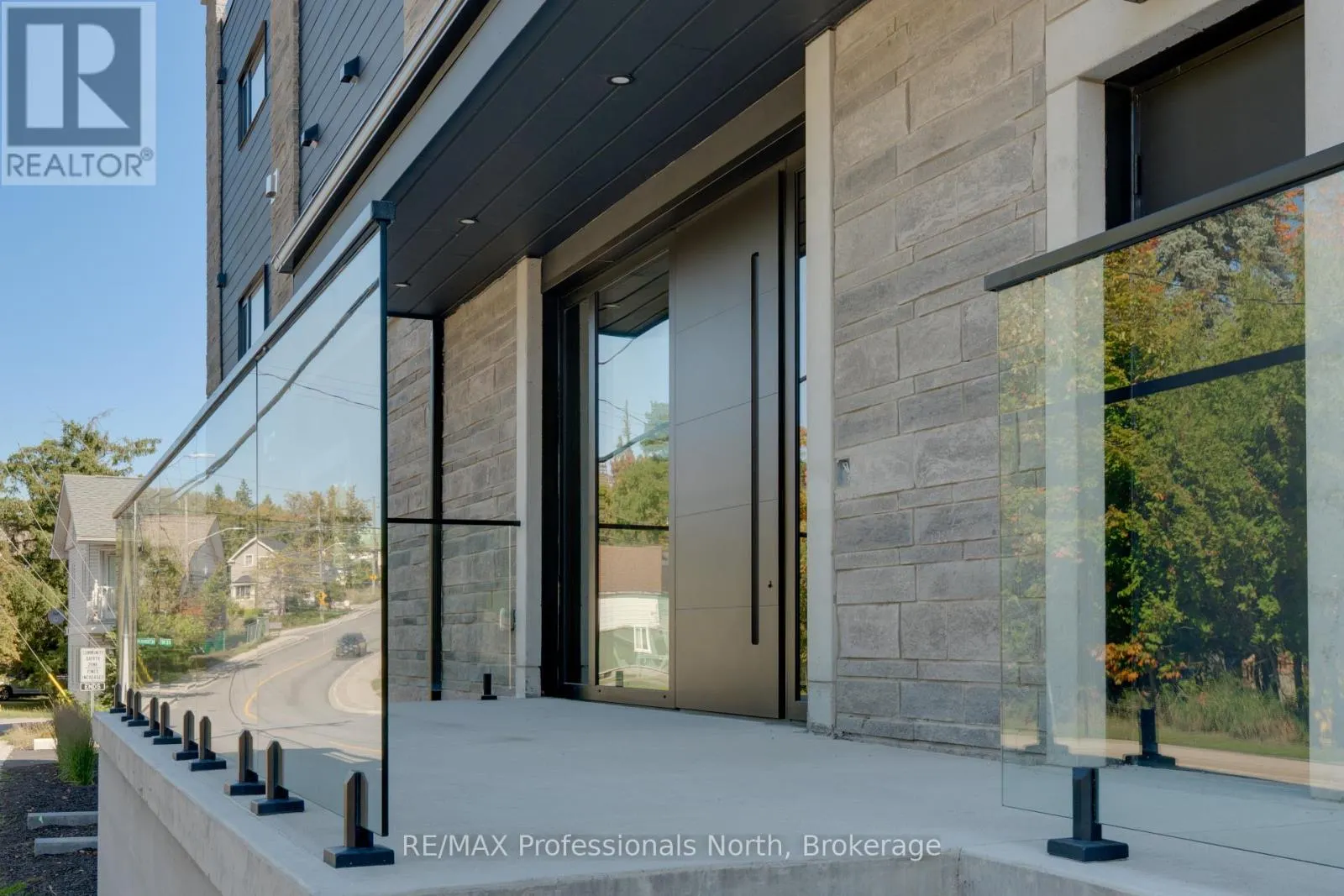 201 - 32 BRUNEL ROAD, #201