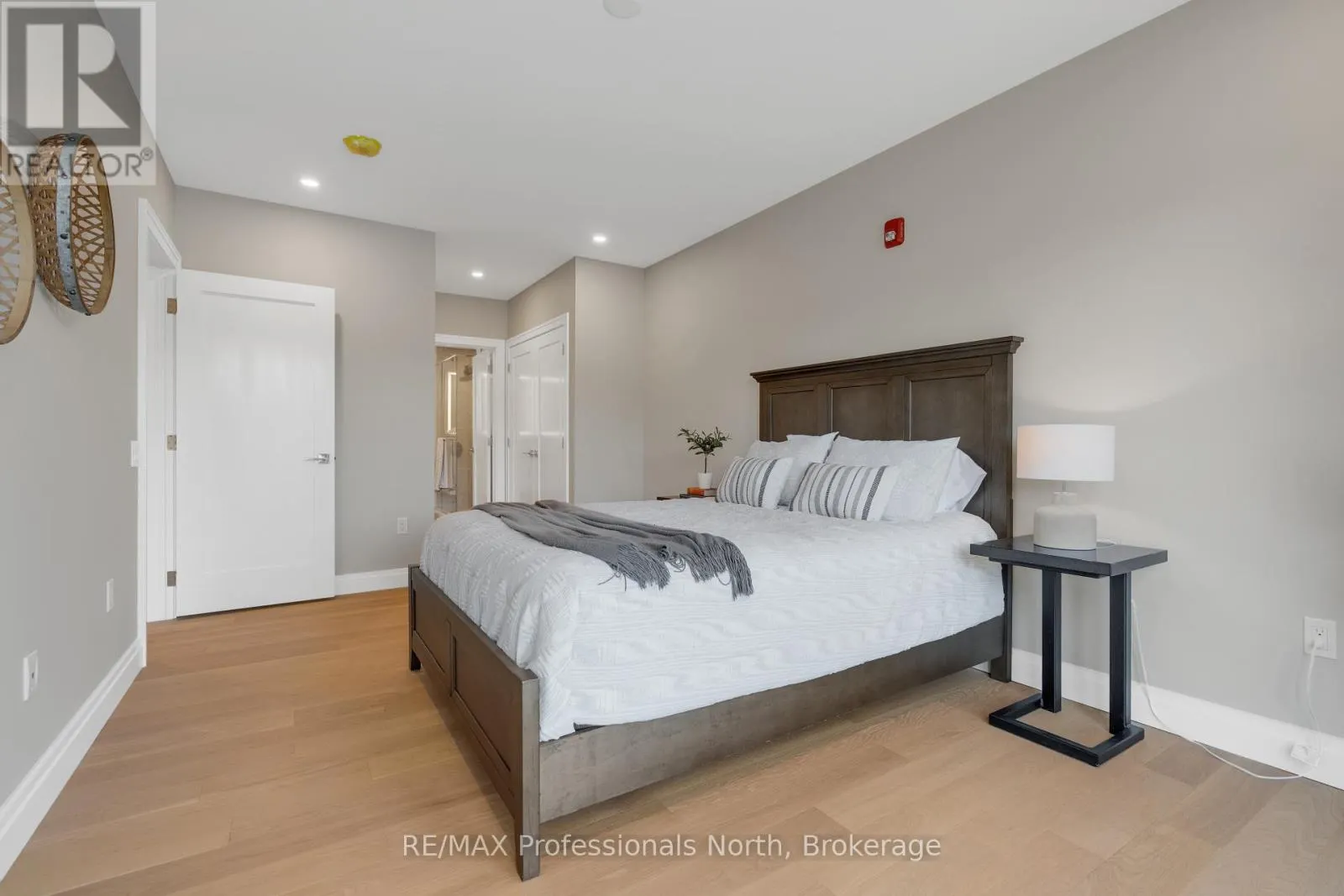 201 - 32 BRUNEL ROAD, #201