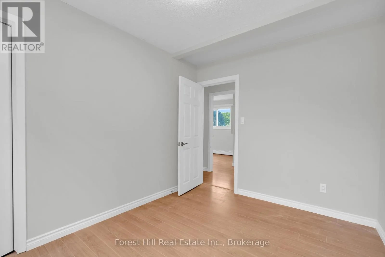 35 SHAFTSBURY DRIVE