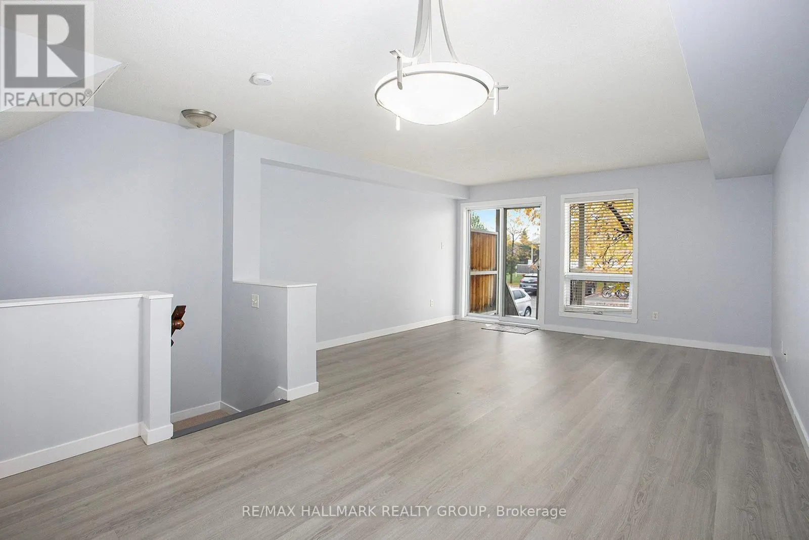 281 AQUAVIEW DRIVE