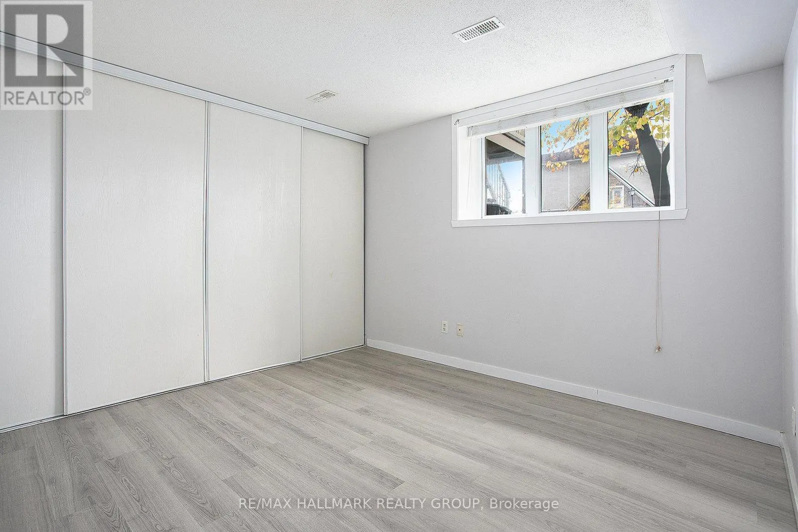 281 AQUAVIEW DRIVE