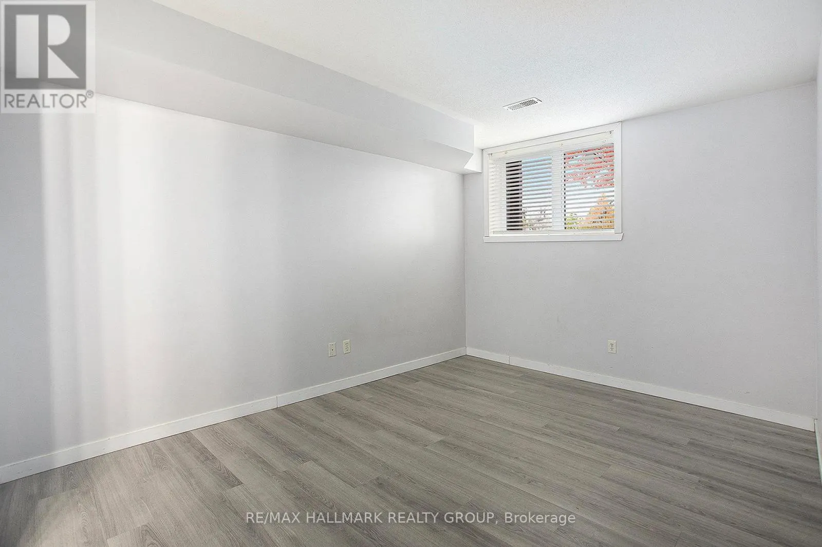 281 AQUAVIEW DRIVE