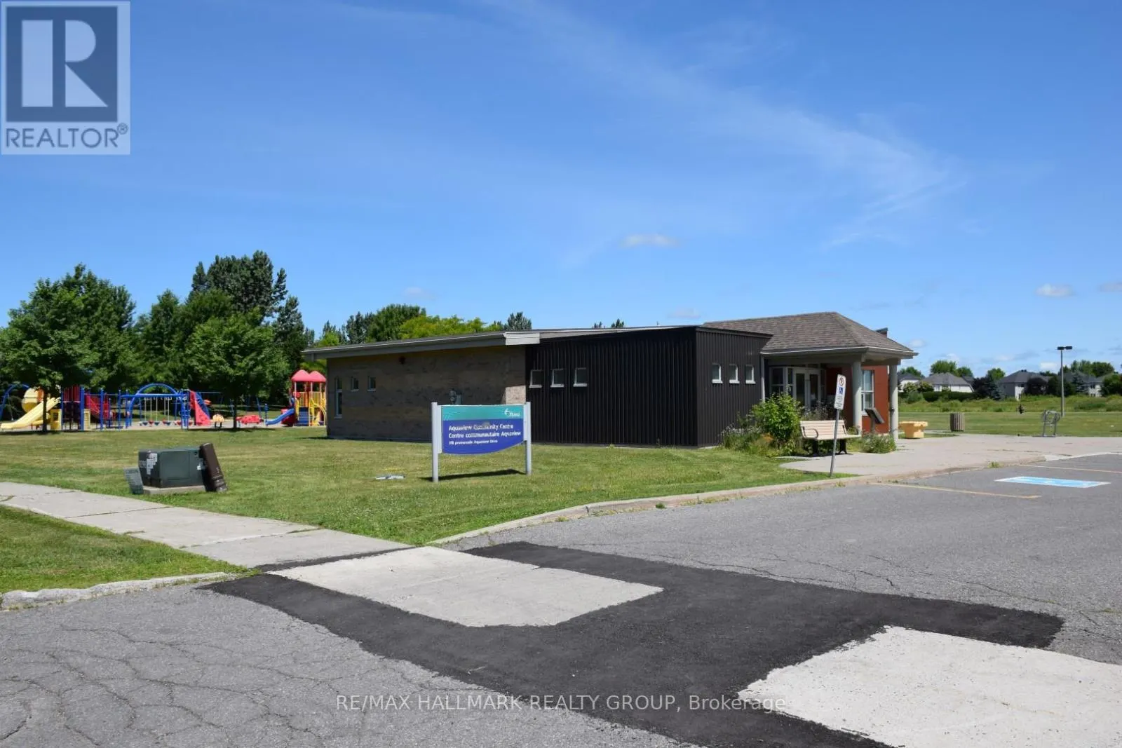 281 AQUAVIEW DRIVE