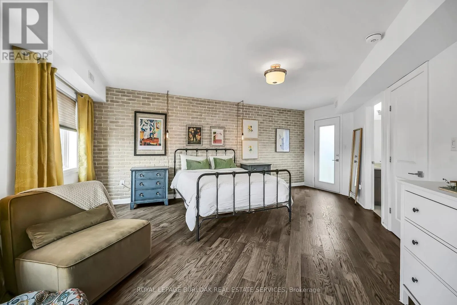 12 - 23 ECHOVALLEY DRIVE