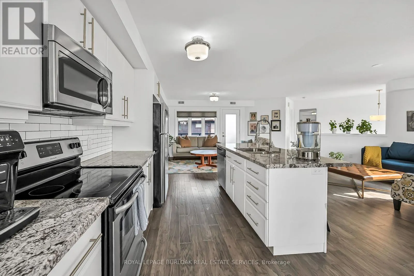 12 - 23 ECHOVALLEY DRIVE