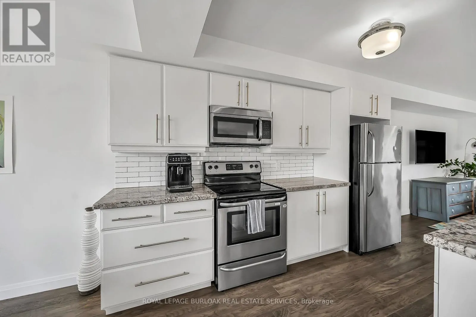 12 - 23 ECHOVALLEY DRIVE