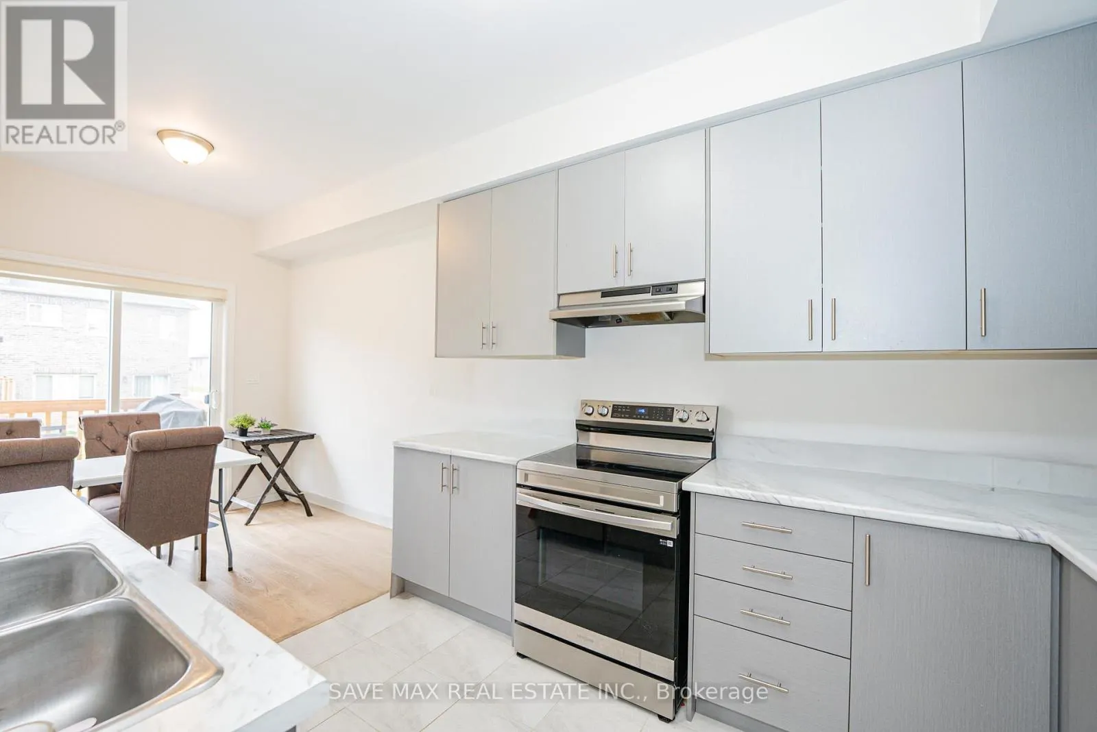 136 SAPPHIRE WAY W