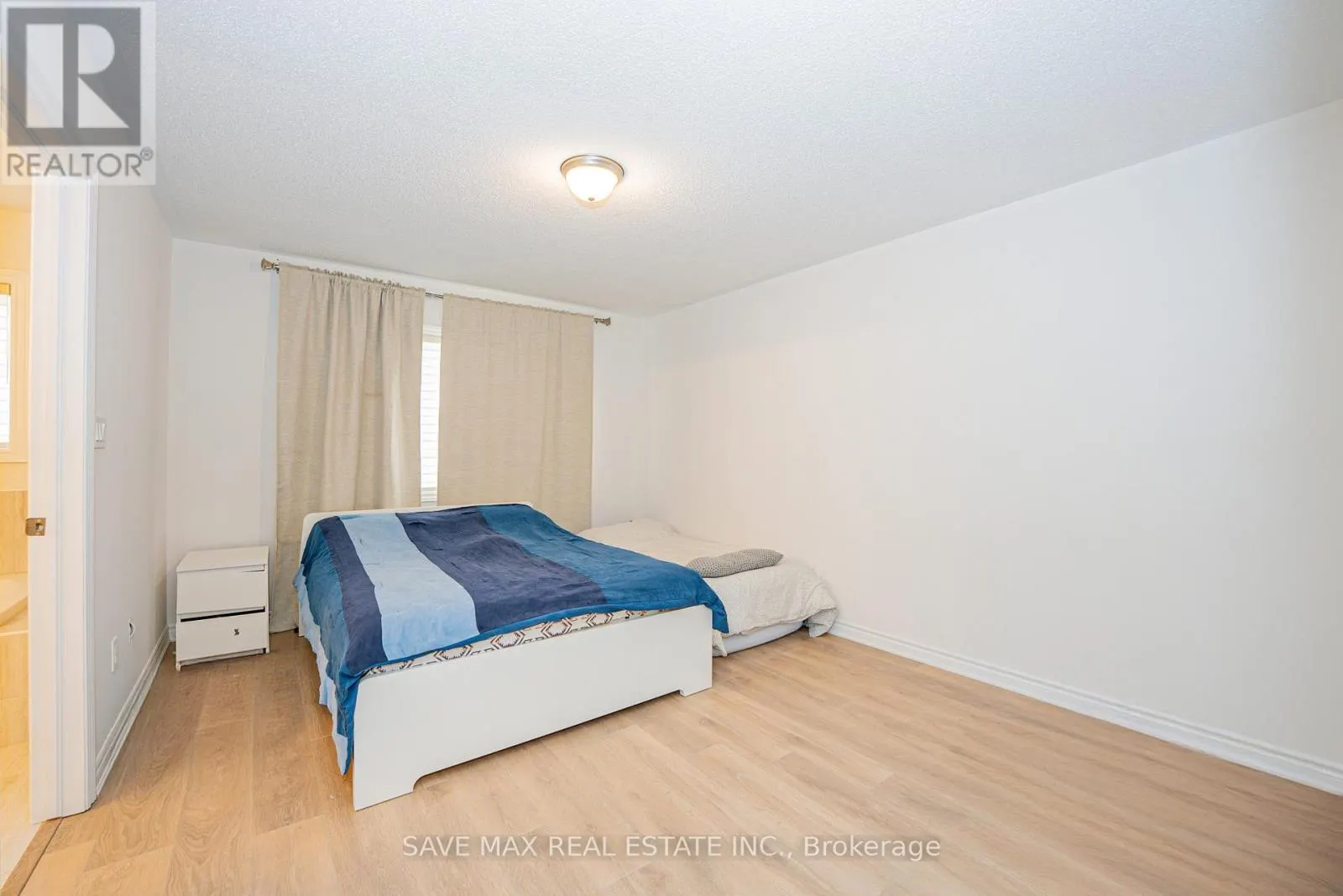 136 SAPPHIRE WAY W
