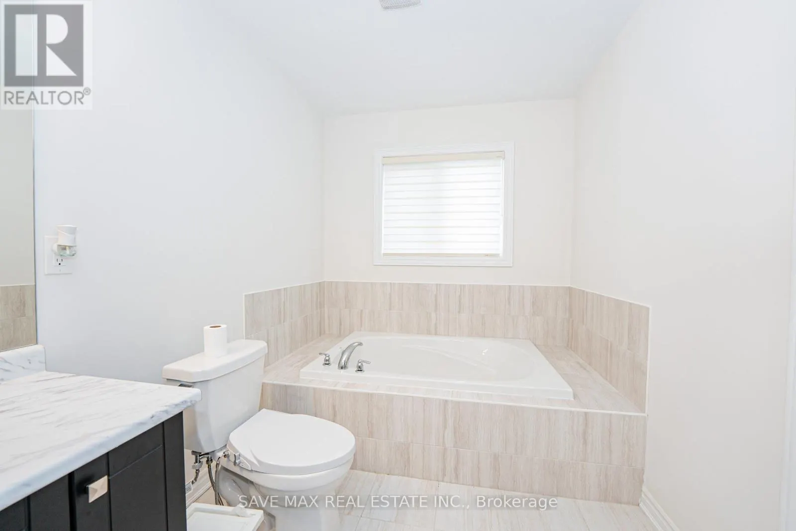 136 SAPPHIRE WAY W