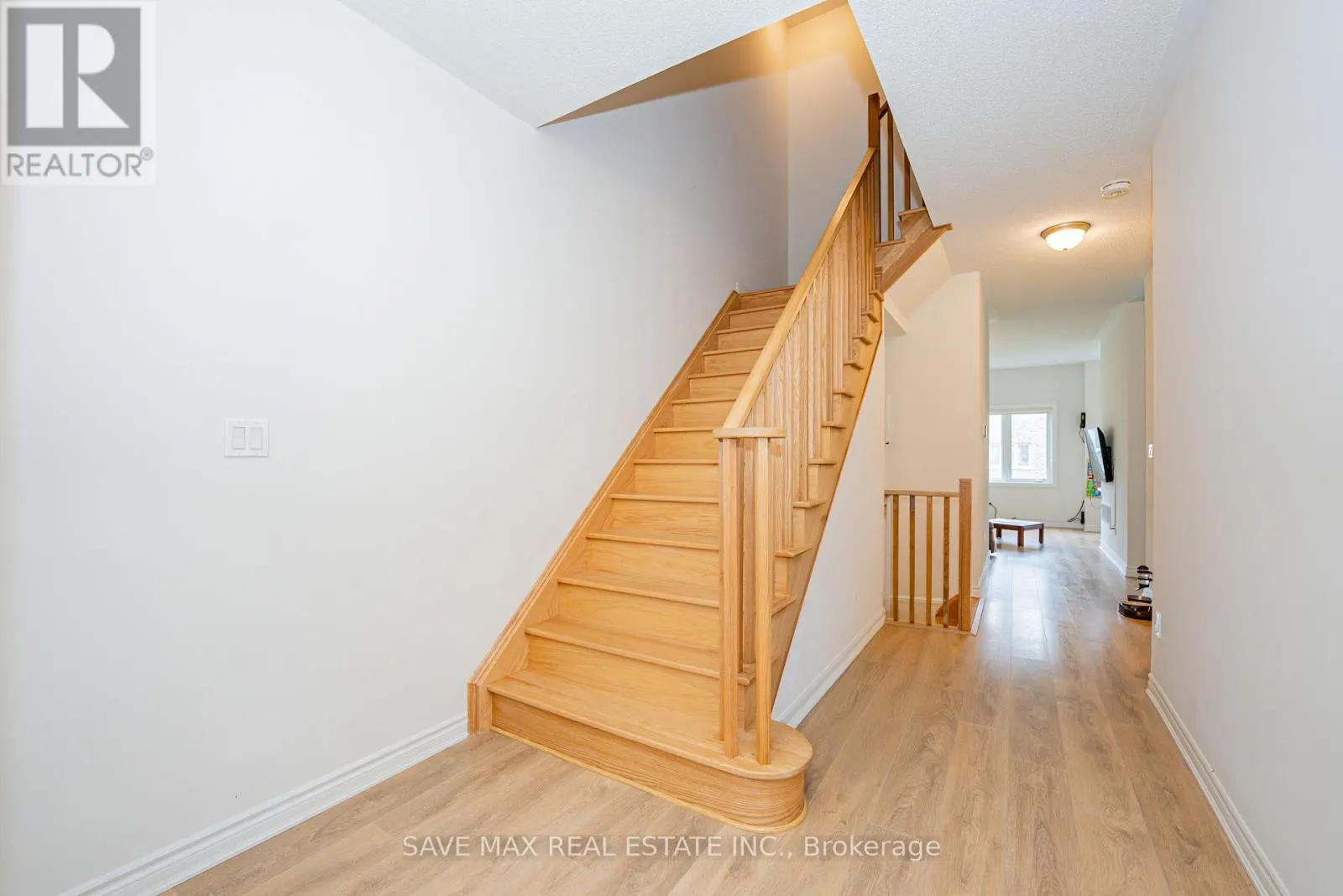 136 SAPPHIRE WAY W