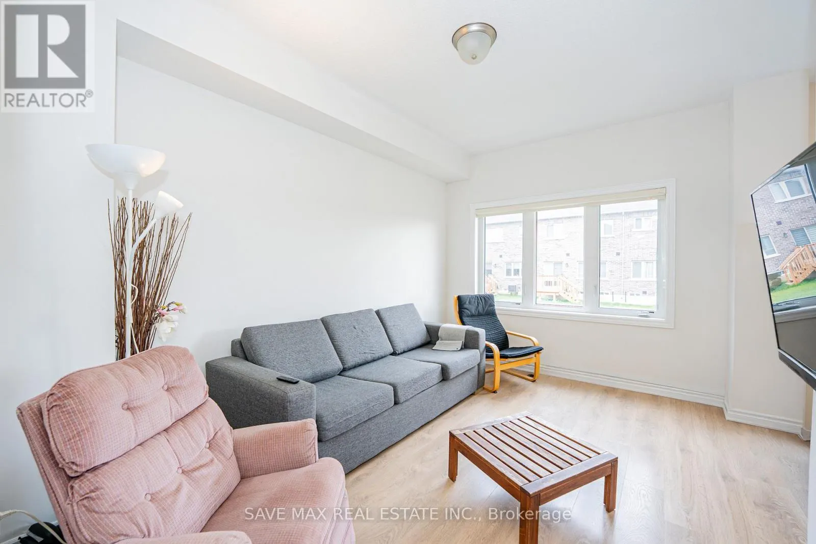 136 SAPPHIRE WAY W