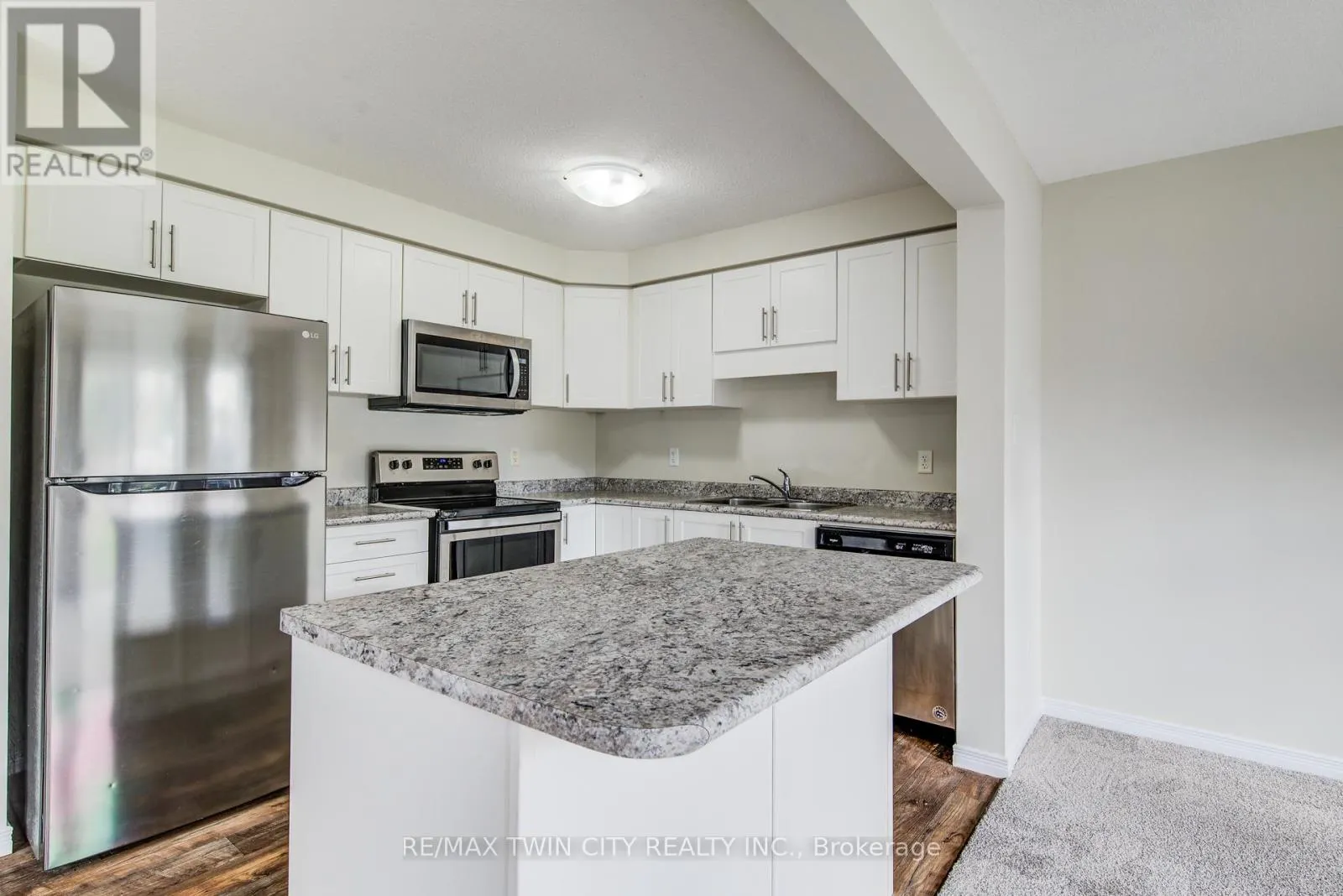 40 - 50 PINNACLE DRIVE
