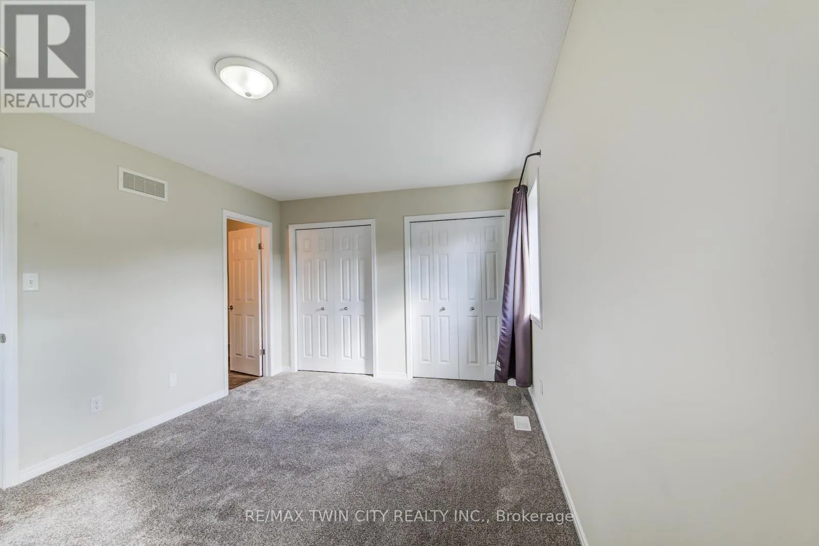 40 - 50 PINNACLE DRIVE