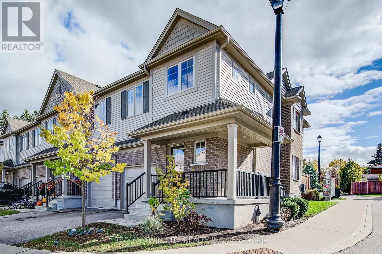 40 - 50 PINNACLE DRIVE