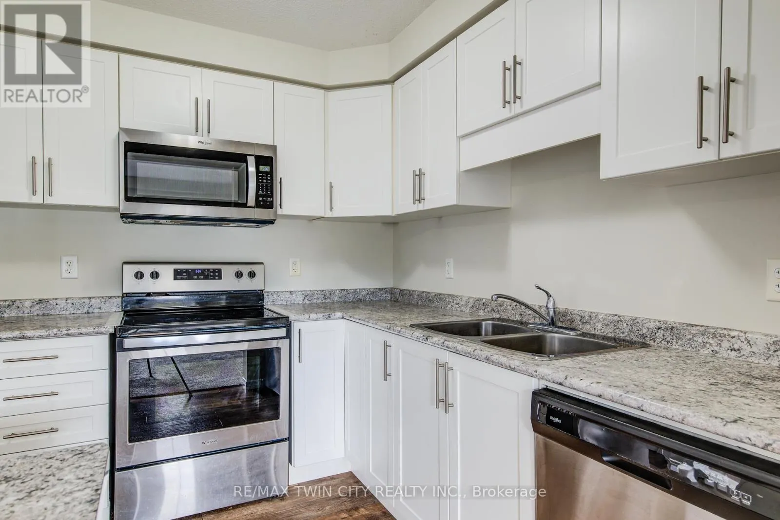 40 - 50 PINNACLE DRIVE