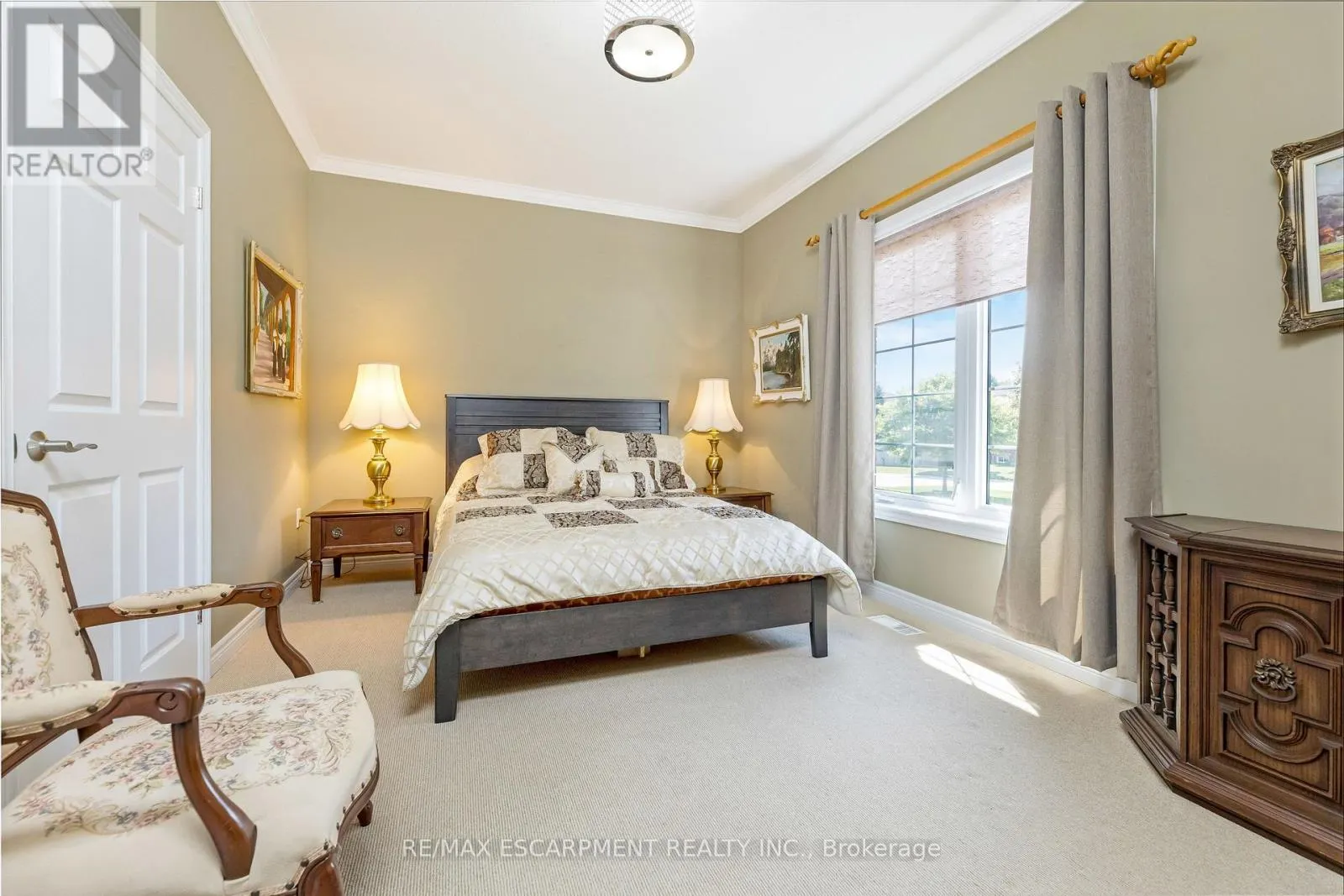 178 BERNARDI CRESCENT