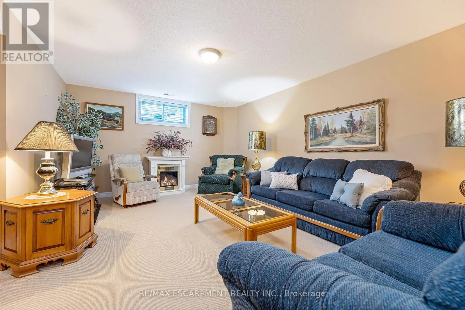 178 BERNARDI CRESCENT