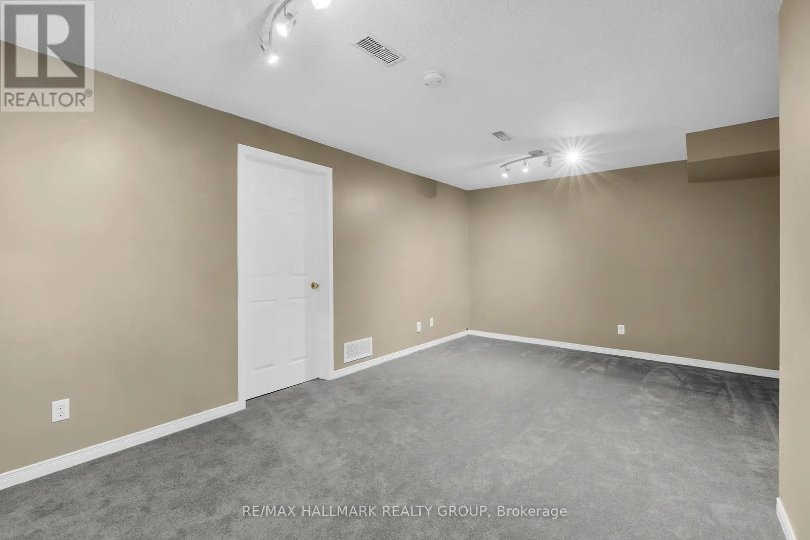 104 BANCHORY CRESCENT
