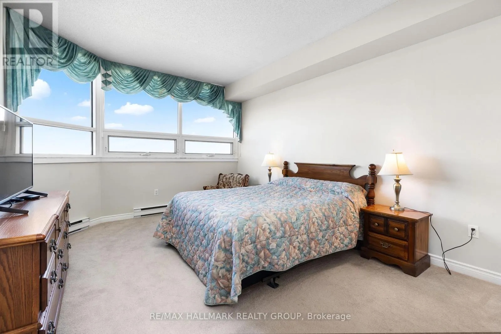 2403 - 1480 RIVERSIDE DRIVE