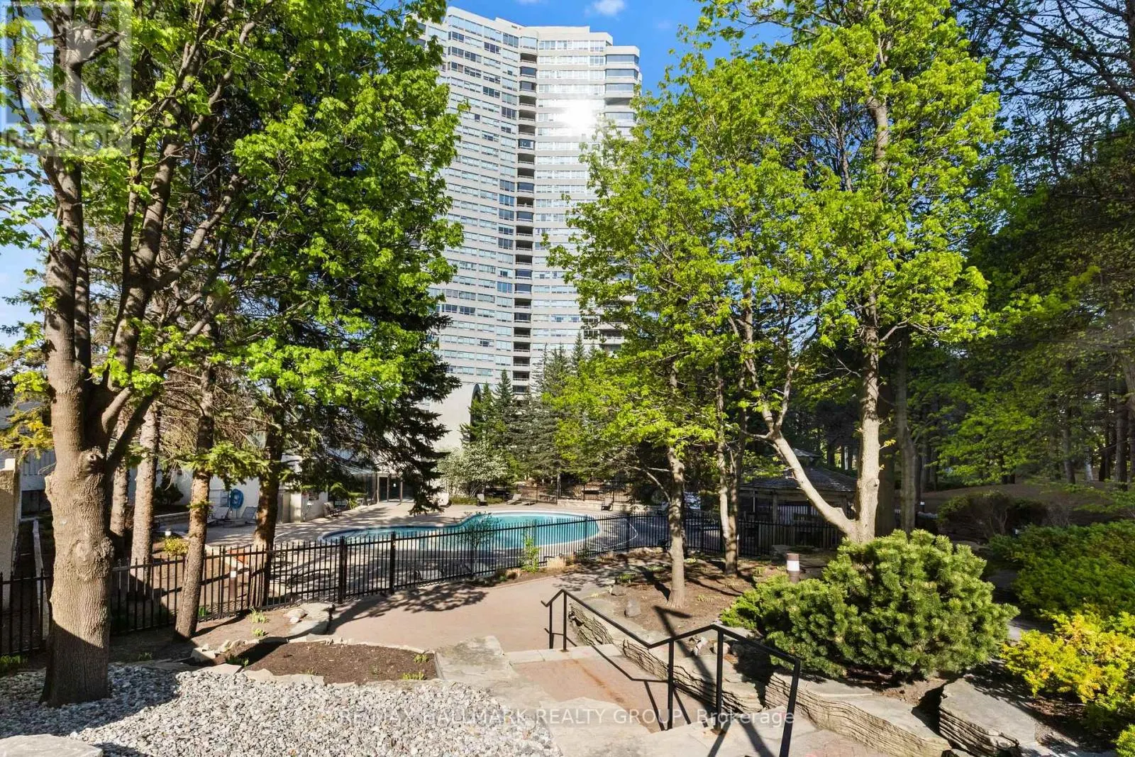 2403 - 1480 RIVERSIDE DRIVE