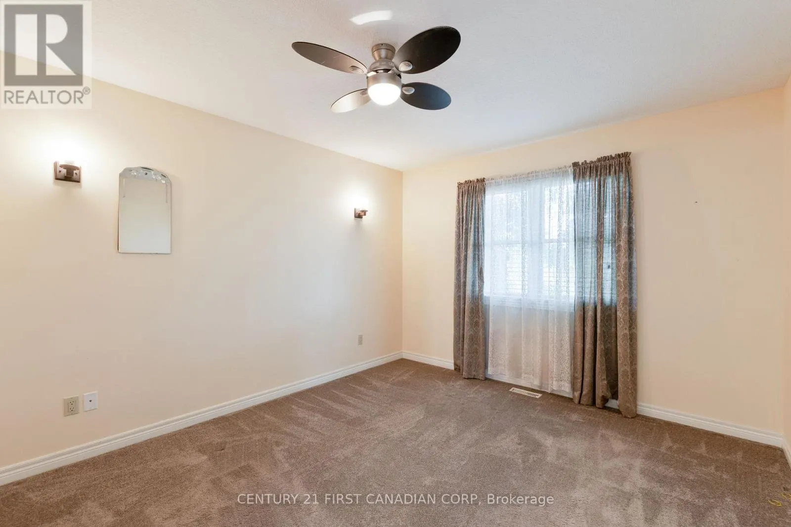 14 - 410 BURWELL ROAD, #14