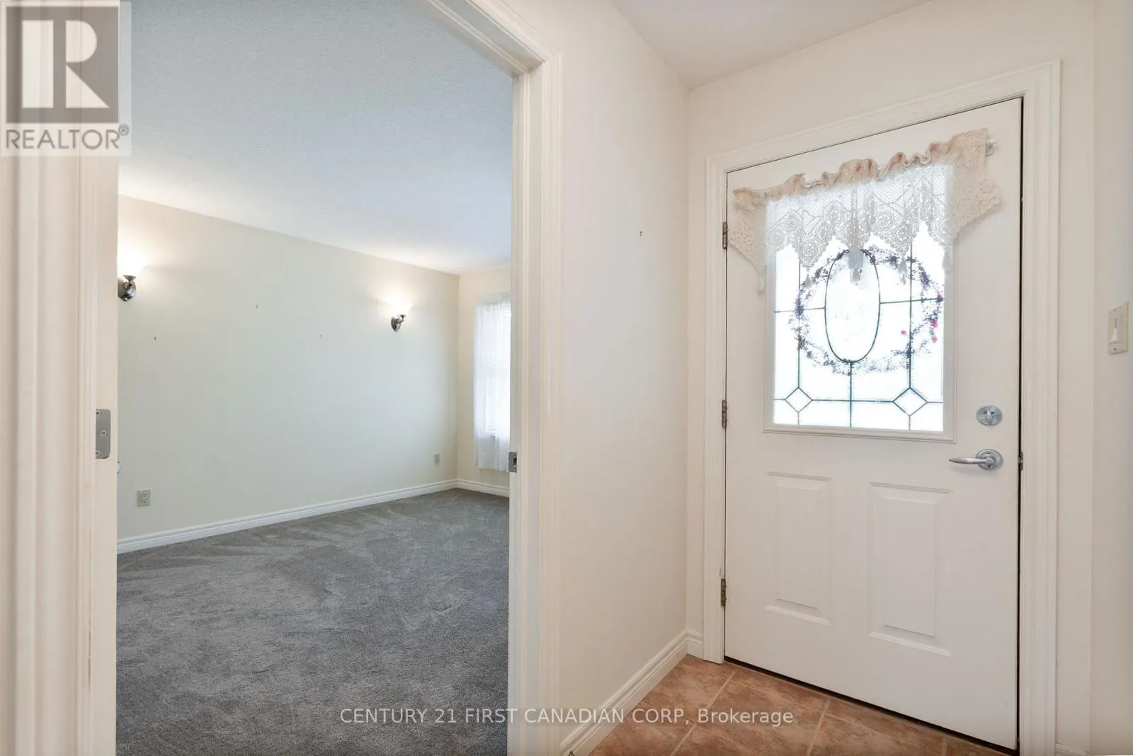 14 - 410 BURWELL ROAD, #14