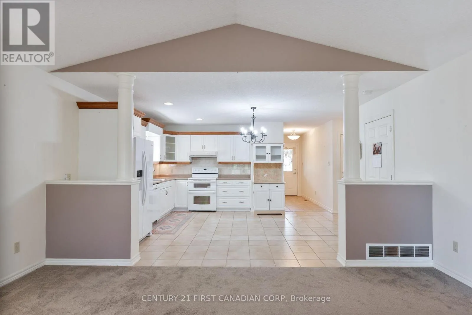 14 - 410 BURWELL ROAD, #14