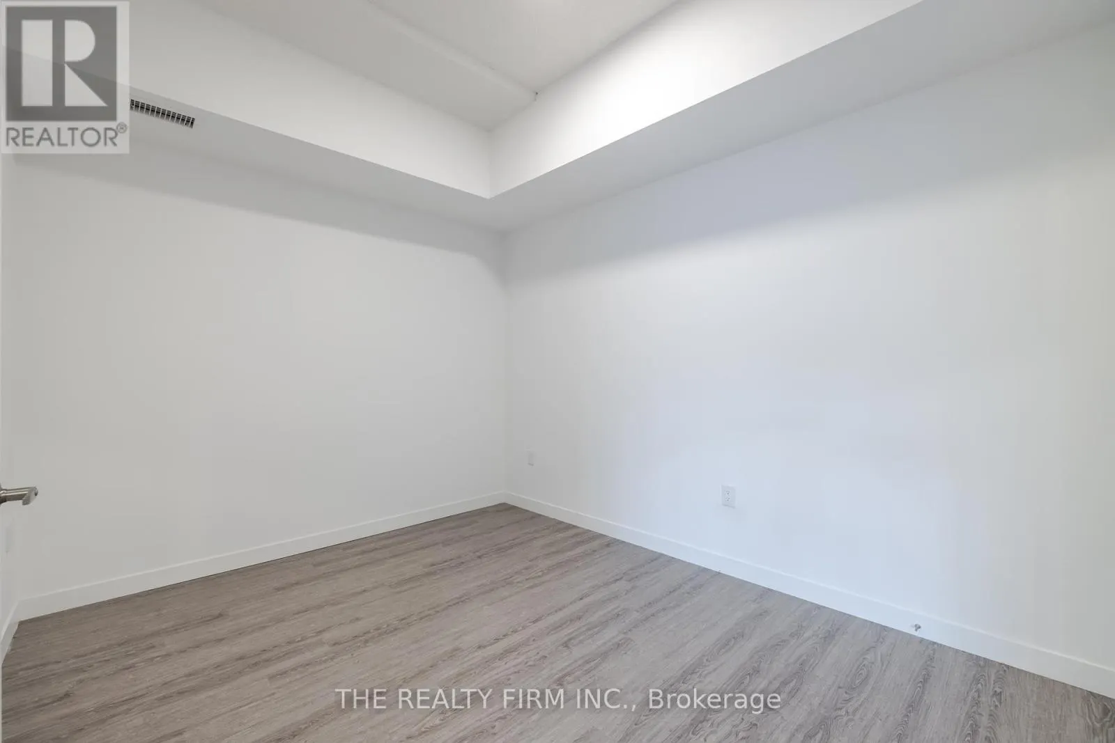 907 - 375 SOUTH STREET, #907