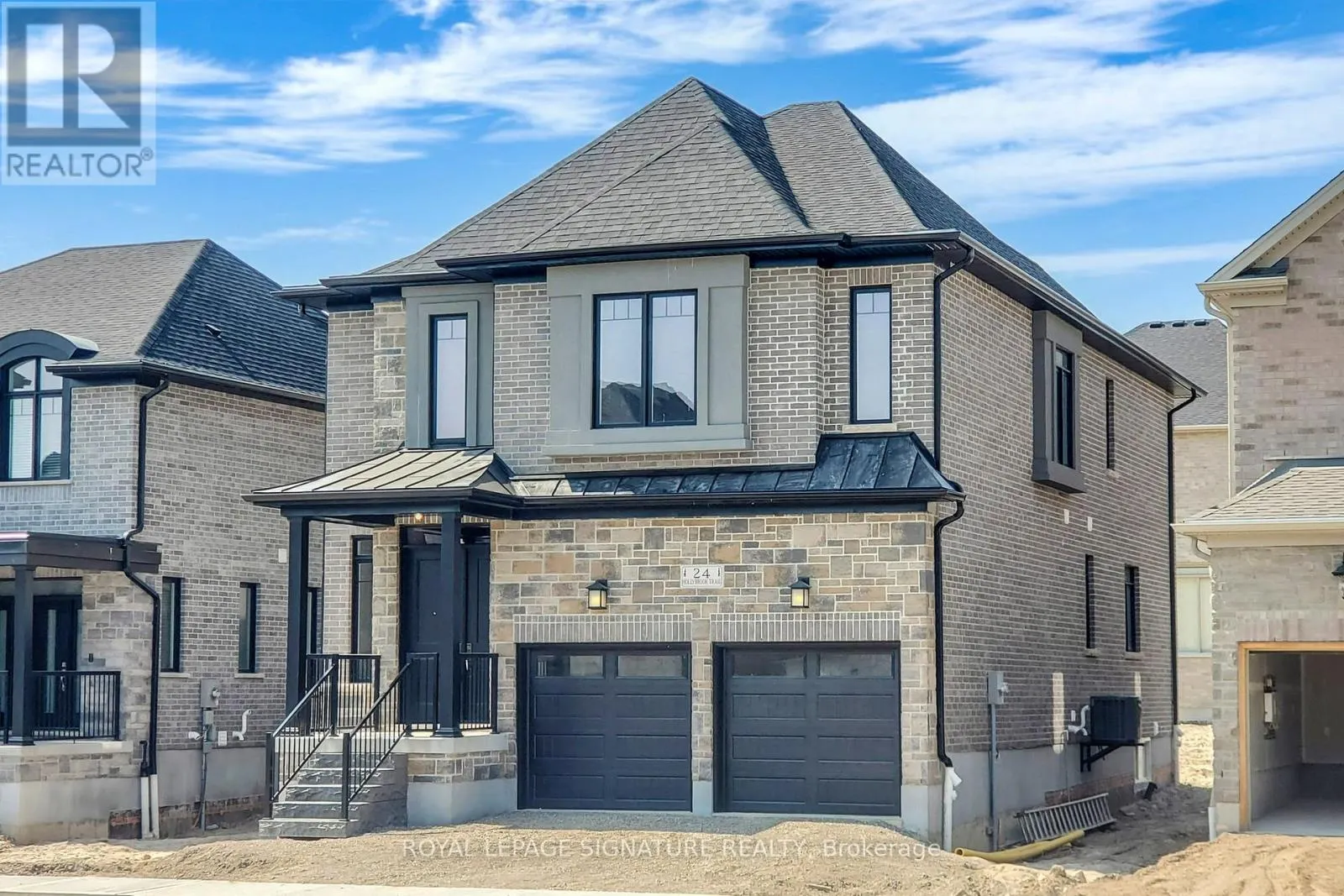 24 HOLLYBROOK TRAIL