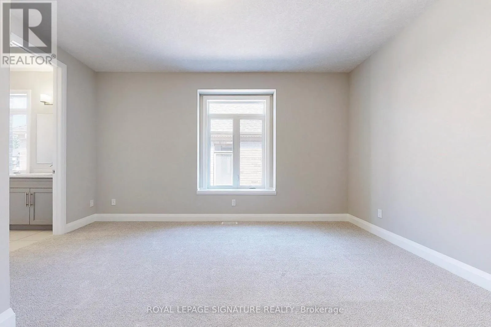 24 HOLLYBROOK TRAIL