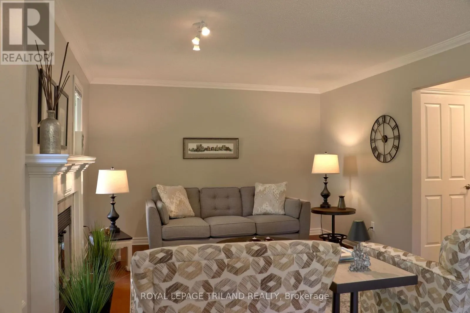 1 - 70 SUNNYSIDE DRIVE, #1