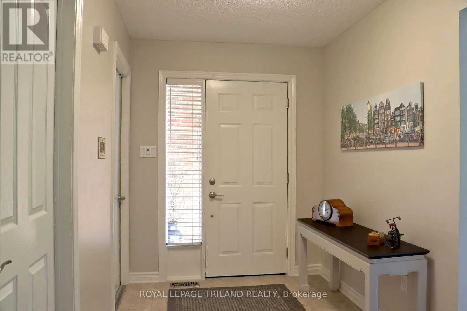 1 - 70 SUNNYSIDE DRIVE, #1