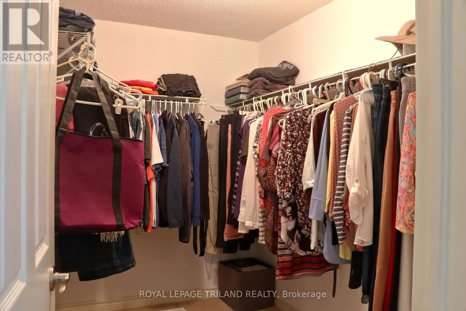1 - 70 SUNNYSIDE DRIVE, #1