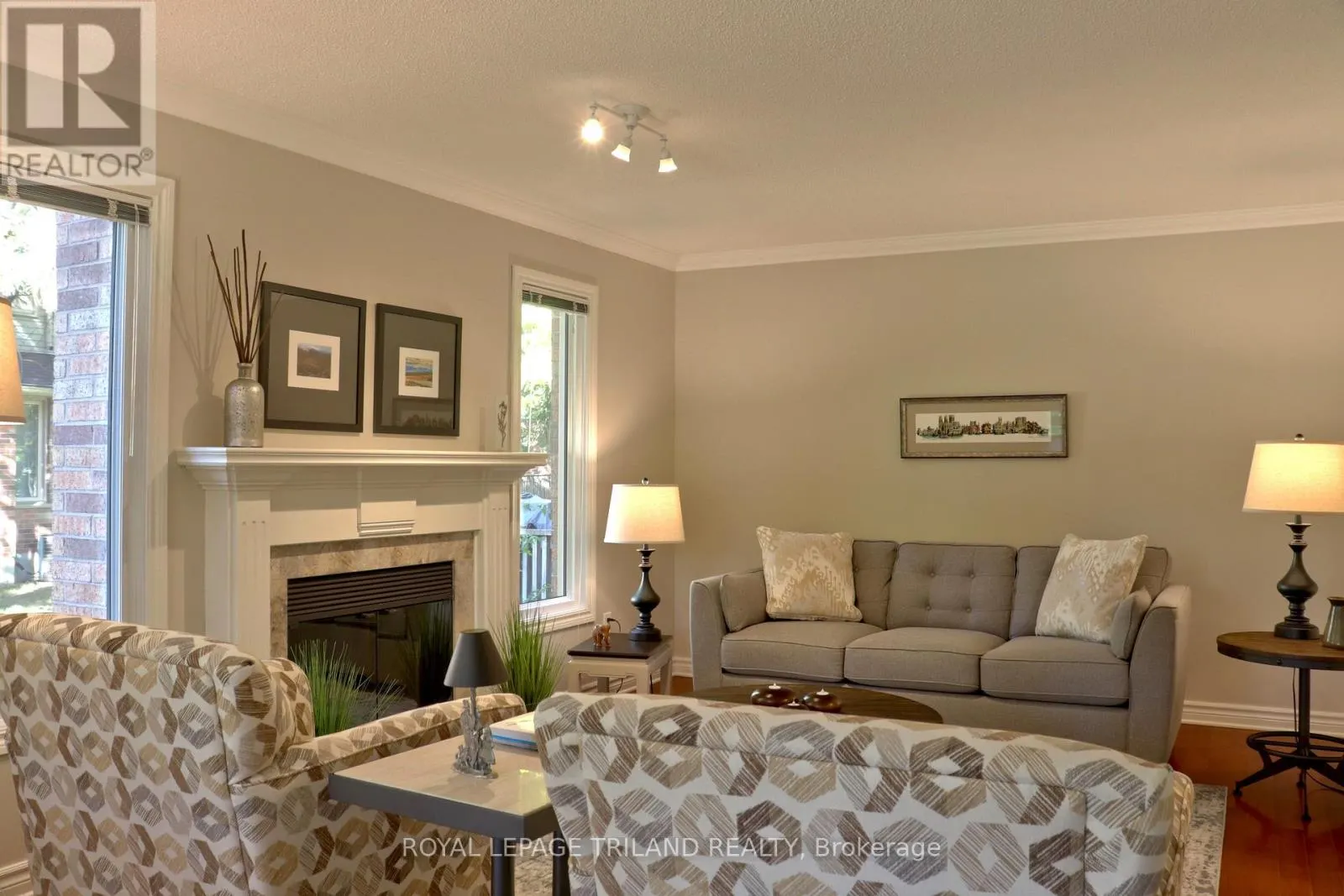 1 - 70 SUNNYSIDE DRIVE, #1
