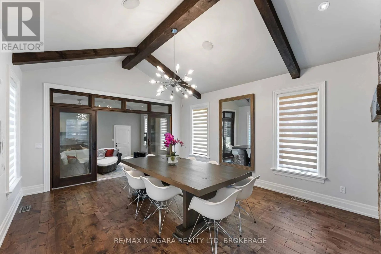 50 SANDALWOOD CRESCENT