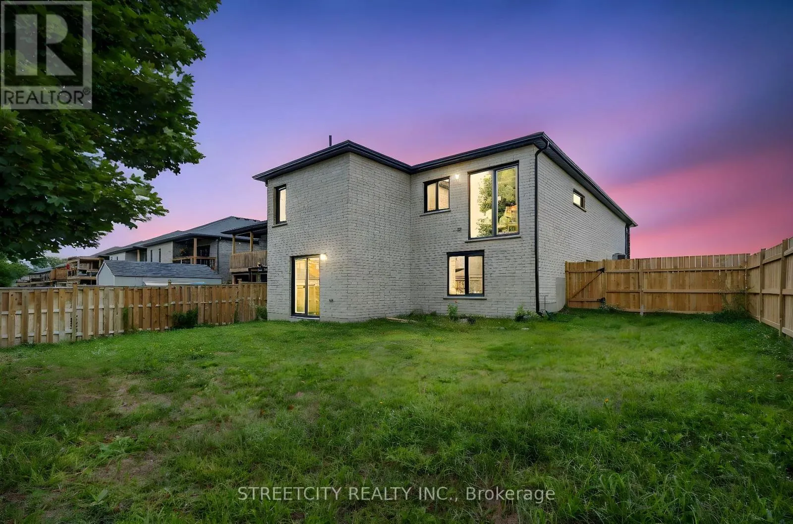 42 ALEXANDER CIRCLE