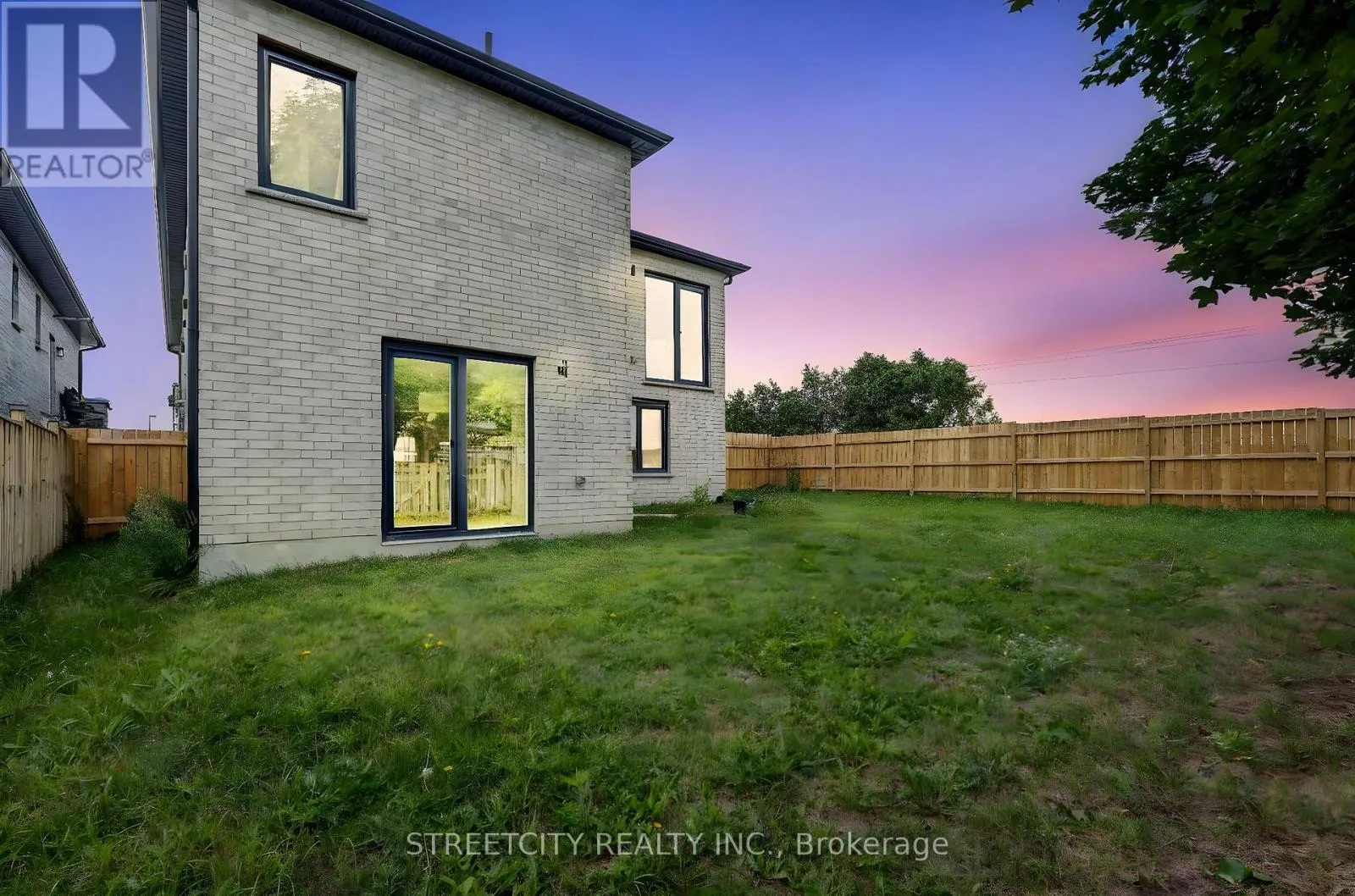 42 ALEXANDER CIRCLE