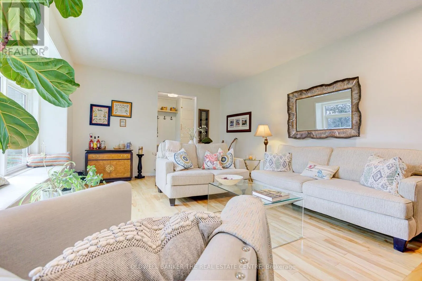 83 INWOOD CRESCENT