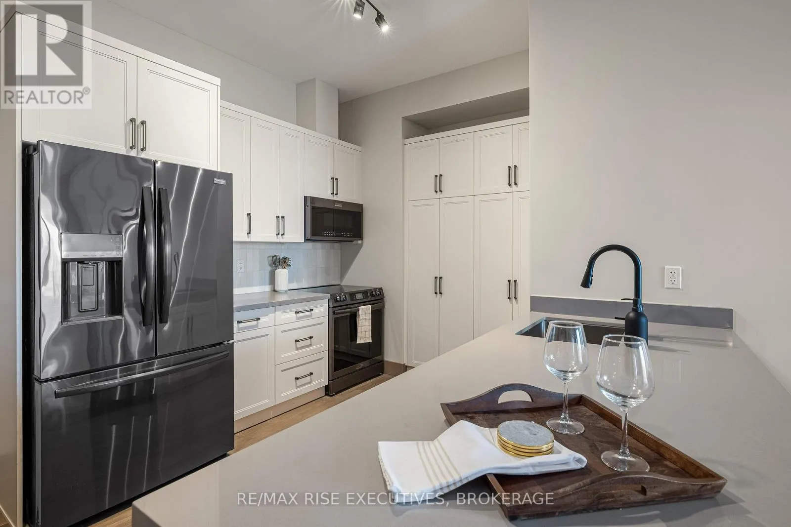 505 - 2274 PRINCESS STREET, #505