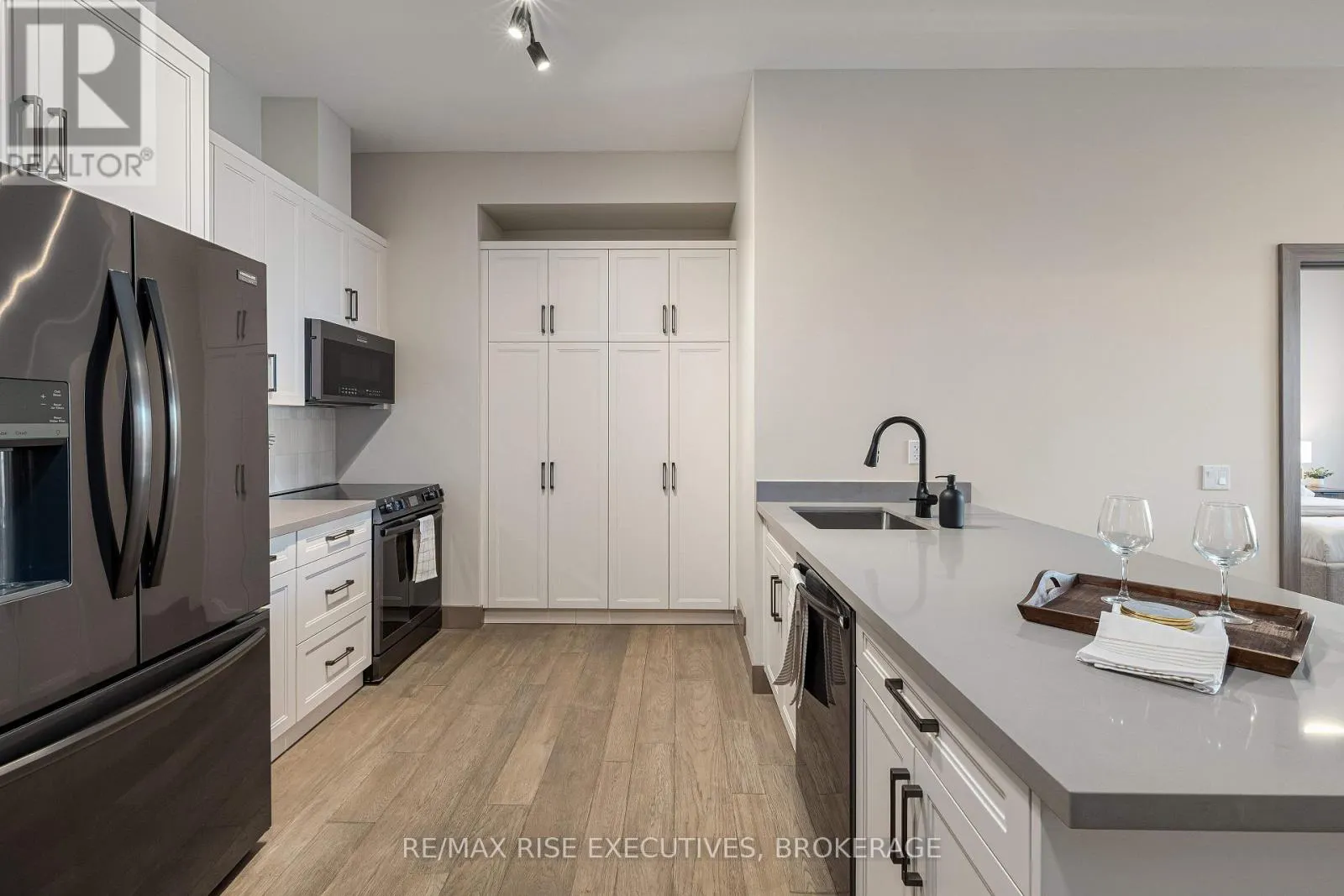 505 - 2274 PRINCESS STREET, #505